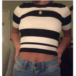 ribbed stretchy cropped short sleeve, size small